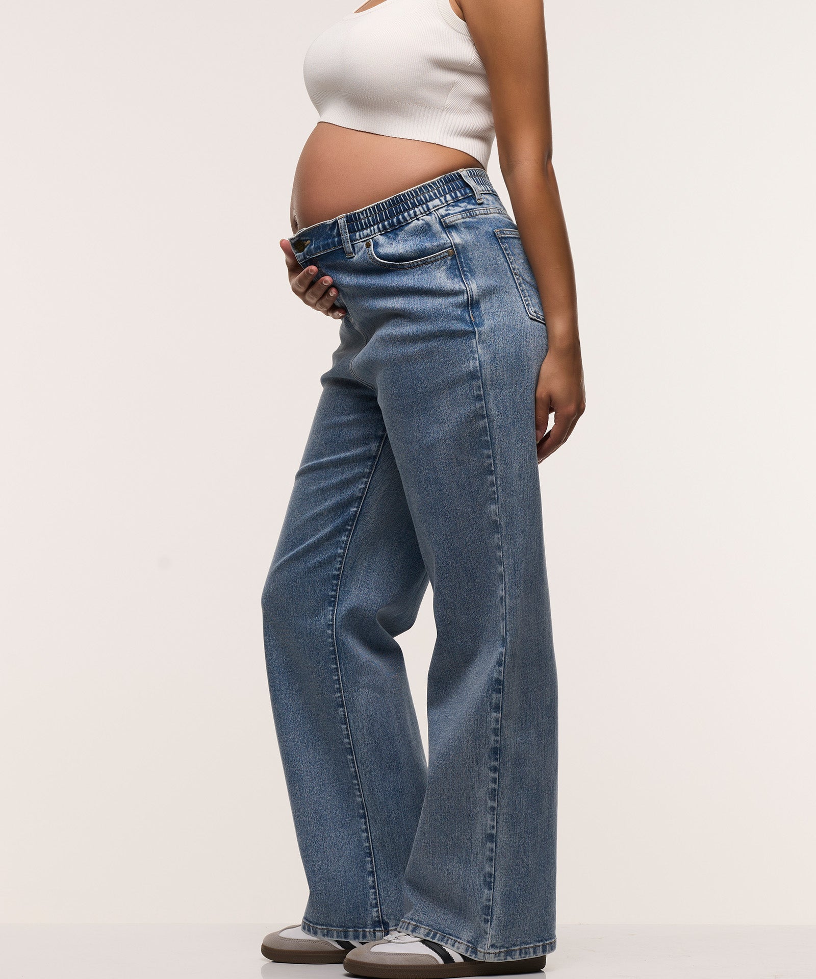 Relaxed Wide Leg Jeans